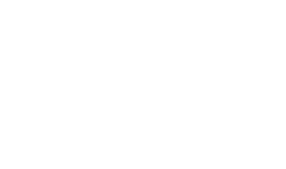 約４〜６週間ごとに受診し、治療の進捗状況の確認および、次のアライナーのセットを受け取ります。 「Invisalign Virtual Care」というアプリを利用することで、歯科医師と患者さんがオンラインでつながり、来院しなくても治療の進み具合をチェックできるようになりました。